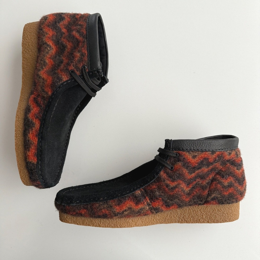Clarks EUC Chacre Black Orange‎ Combi Wool Wallabee Crepe Sole Boots sz 8 1/2 - Picture 2 of 9